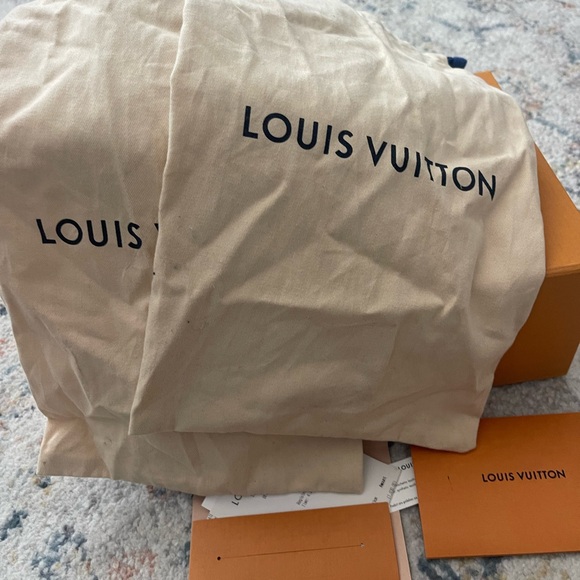 Louis Vuitton Time Out Sneakers White Cocoa Logo Heel  In Box Womens Sz 37/US7 - Picture 13 of 13
